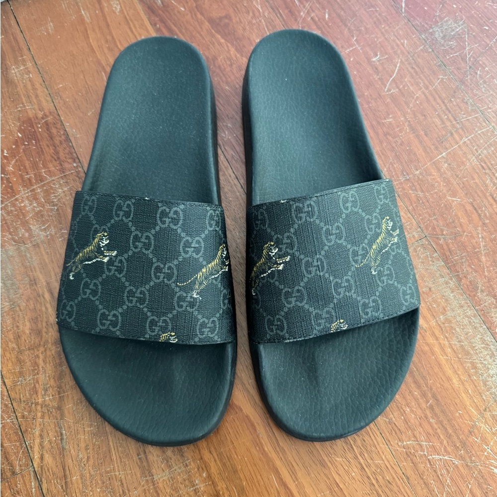 Gucci Slide GG Supreme Tigers Size 11